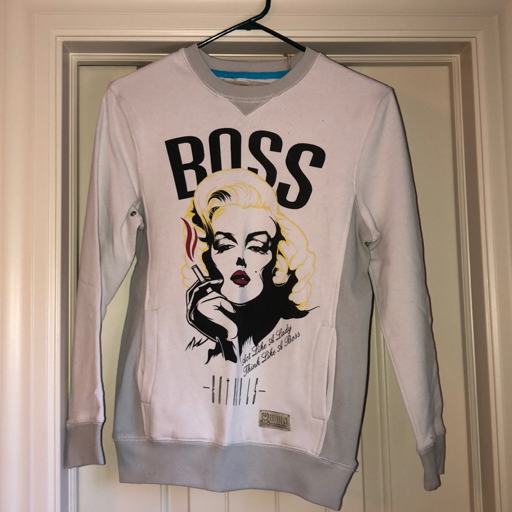Entree LS Marilyn Monroe “Like A Boss” Crewneck